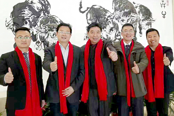 集團(tuán)高管團(tuán)隊(duì),一起前往北京股權(quán)交易中心，參加安徽星星服裝公司新三板掛牌儀式。
