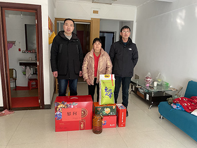 慰問(wèn)合影-1